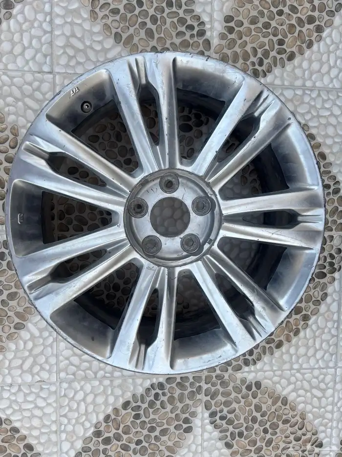 جنط وغطاء شنطه 0