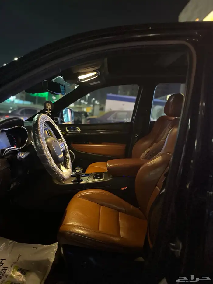 جيب جراند شروكي 6.4 SRT 17