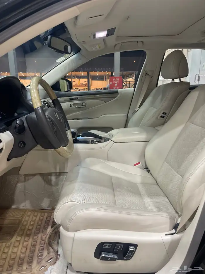 لكزس LS 460L موديل 2014 مخزن 9