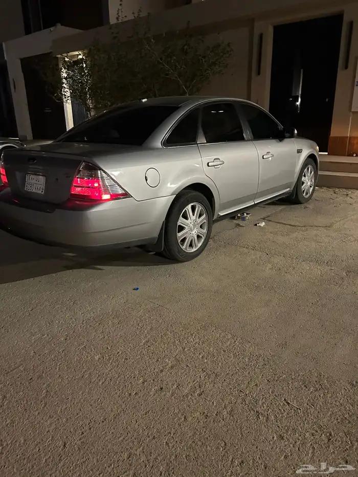 للبدل او البيع فورد تورس فايف هندرد ب 20 4