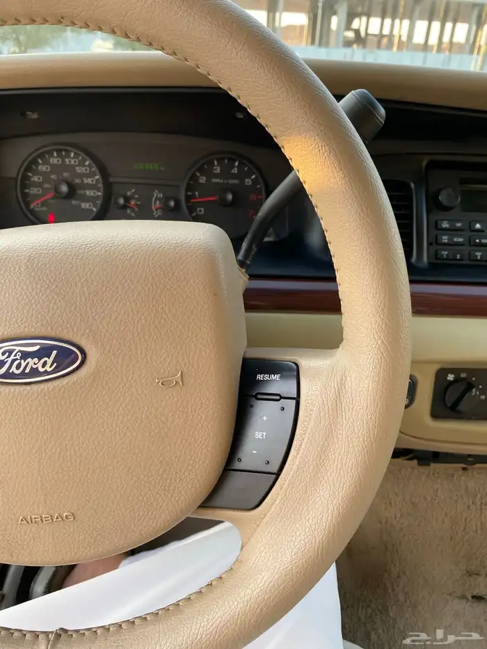 فورد فكتوريا 16