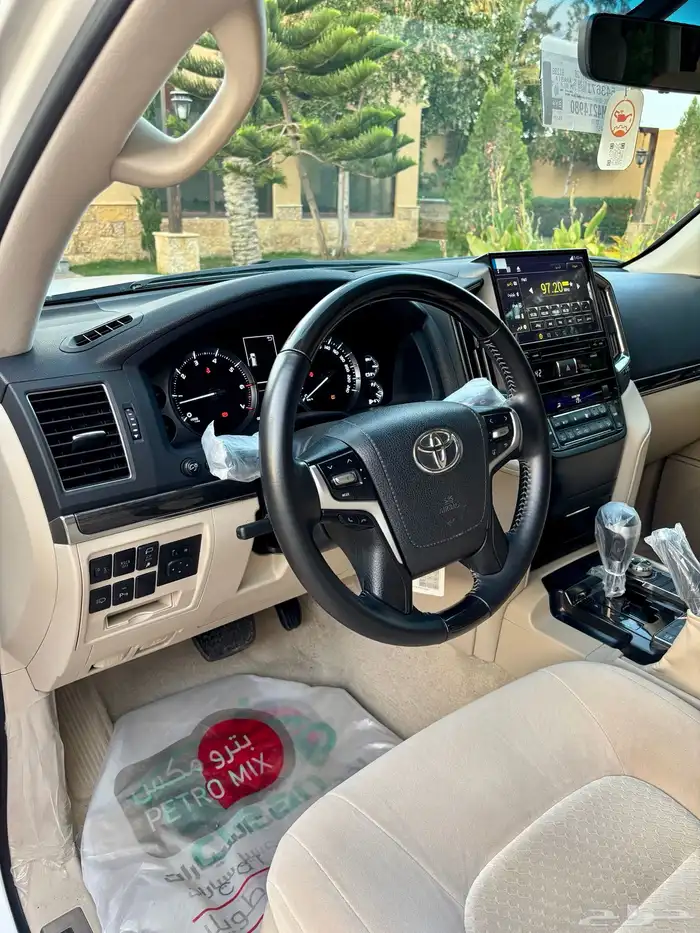 لاندكروزر2021 10