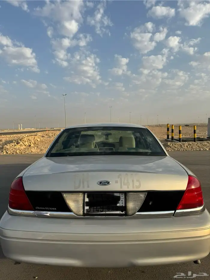 فورد كراون فكتوريا سعودي 2011 5