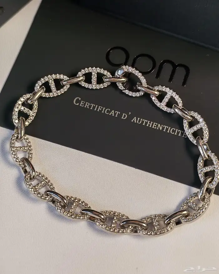 اساور تقليد ماركة apm 3