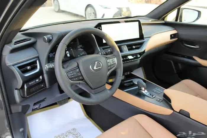 لكزس - UX 300 - CH - فل كامل - هايبرد - خليجي - 2025 12