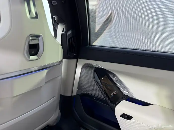 بي ام 735i اسود 5