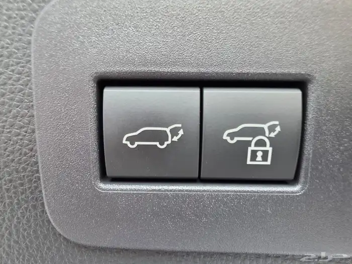 لكزس 2025 LX600 وكالة 28