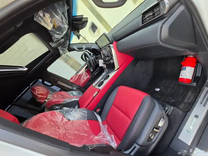 لكزس 2025 LX600 وكالة 19