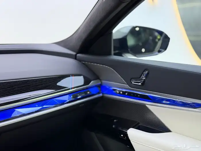 بي ام 735i اسود 7