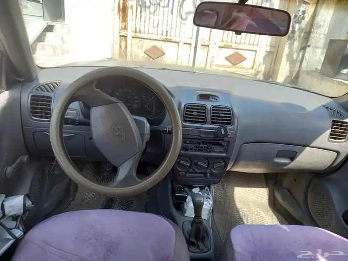 سياره اكسنت 2002م للبيع 4