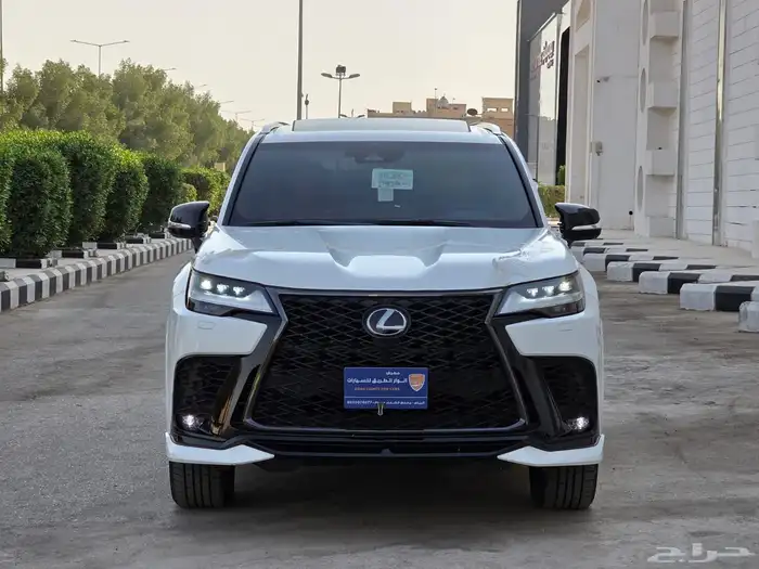 لكزس 2025 LX600 وكالة 1