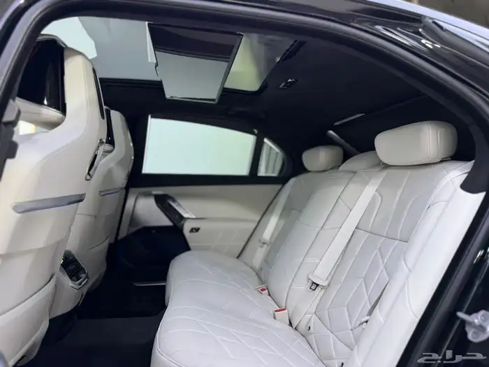 بي ام 735i اسود 3