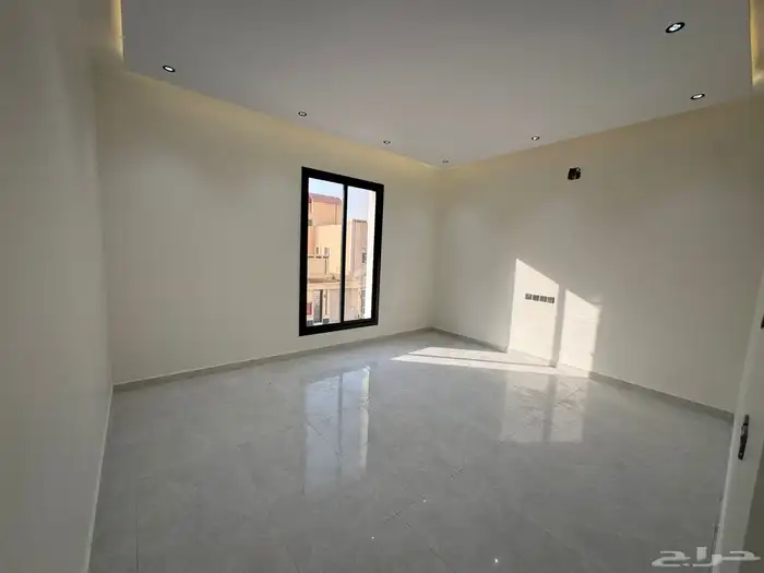 اداور للبيع في حي احد قي من طريق ديراب 12