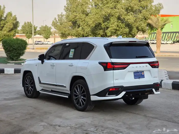 لكزس 2025 LX600 وكالة 5