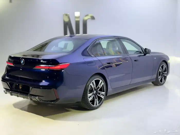 بي ام 735i 10