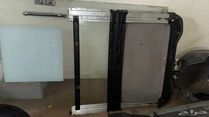 للبيع فتحه سقف كامري 98 تحتاج صيانه للبيع جناح كامري 2005 0