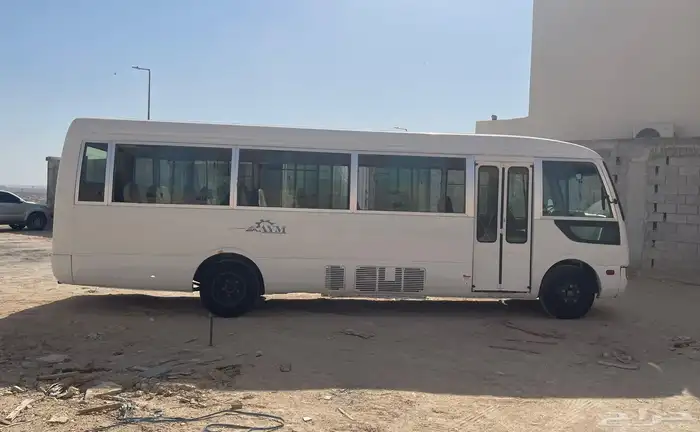 باص موستبيشي 3