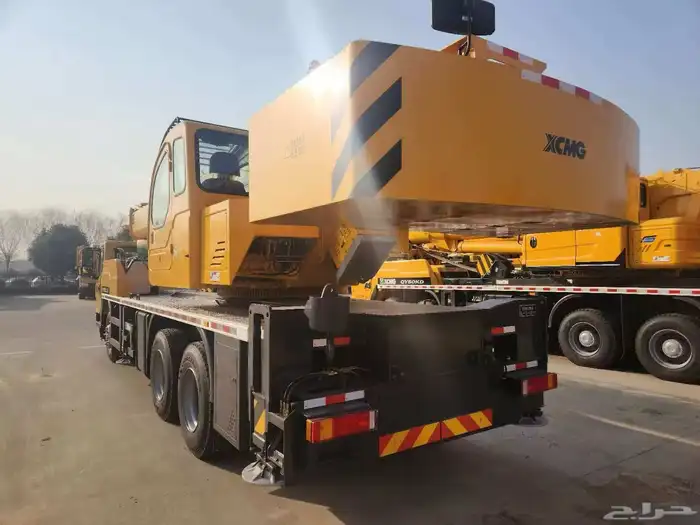 كرين 25 طن XCMG 2026 1