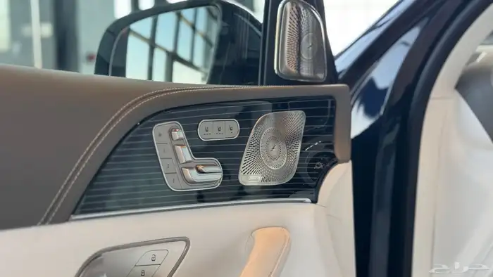 Mercedes Benz GLS600 Maybach 2025 4