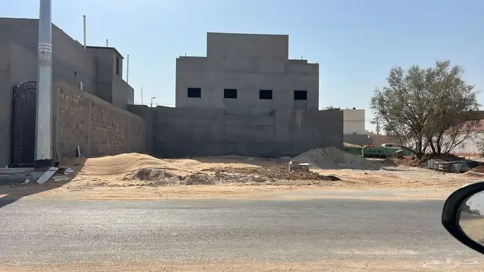 للبيع ارض بحي السلمان شمال المعارض شرقيه 0