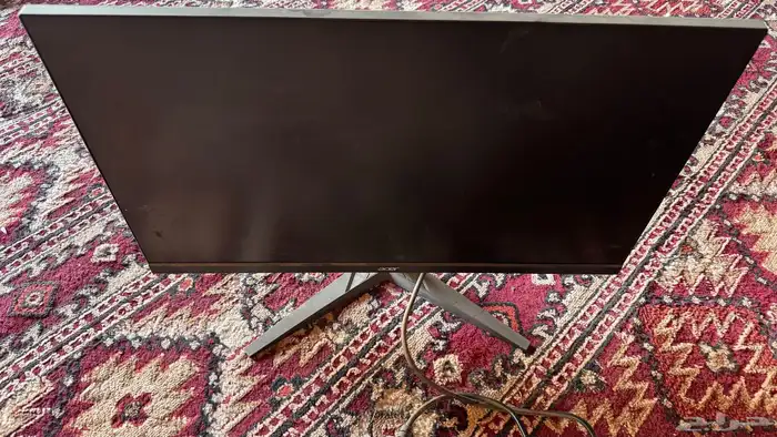 طاولة مع 2 شاشه 9