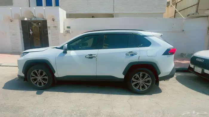 رافور 2024 4X4 تحت الضمان بصمة وفتحة سقف 8