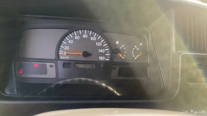 باص نيسان سليفان 10