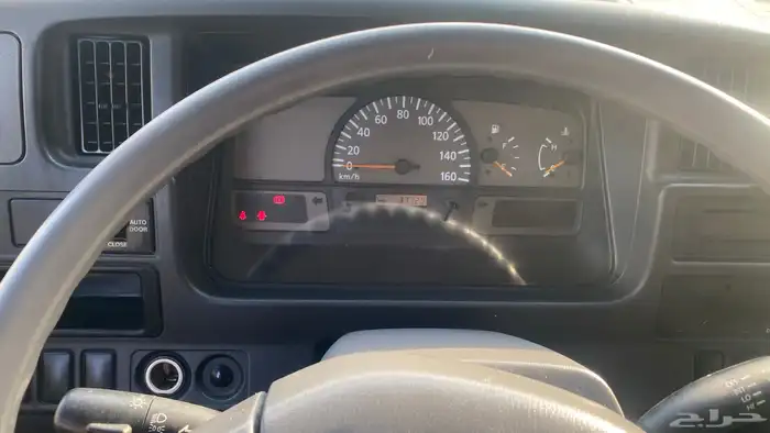 باص نيسان سليفان 6