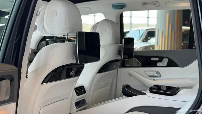 Mercedes Benz GLS600 Maybach 2025 8