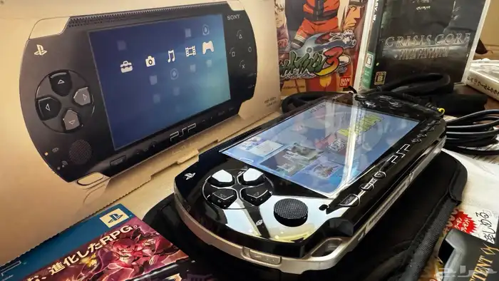 جهاز سوني PSP 1000 (نادر ) أصلي بكرتونه مع 20 شريط أصلي 3