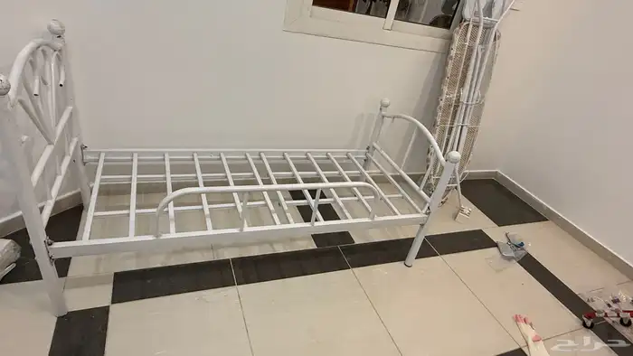 سرير اطفال حديد 1