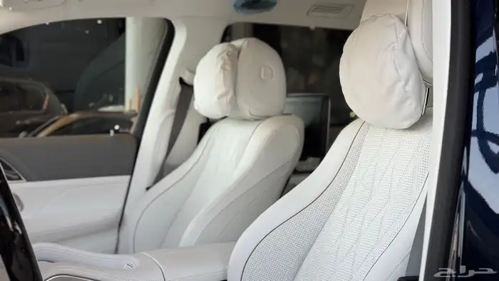 Mercedes Benz GLS600 Maybach 2025 9
