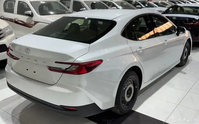 كامري ستاندر طيس بريمي 2025 ابيض نظام 50-50 3