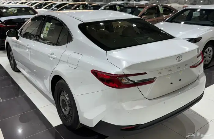 كامري ستاندر طيس بريمي 2025 ابيض نظام 50-50 4