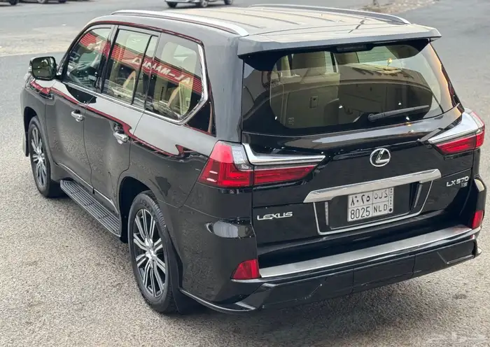 جيب لكزس LX570 S 2020 - عداد 75 الف فقط - مالك واحد 5