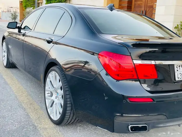BMW 750li Msport موديل 2012 قمة في النظافة 4