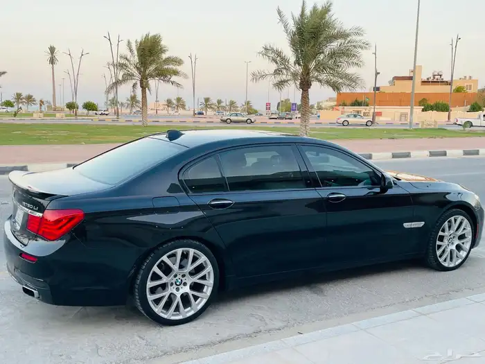 BMW 750li Msport موديل 2012 قمة في النظافة 3