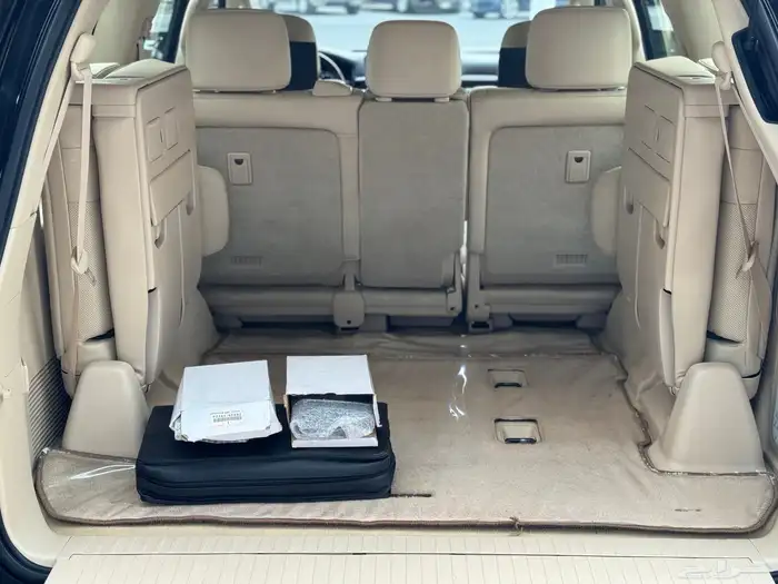 جيب لكزس LX570 S 2020 - عداد 75 الف فقط - مالك واحد 16