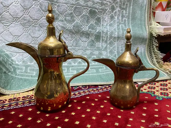 البيع . دلتين نحاس والختم موضح بالصورة وصوره توضح حالته 4