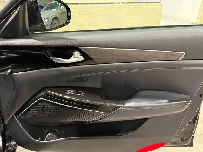 كيا K7 كادينزا 2020 V4(بحالة ممتازة) 7