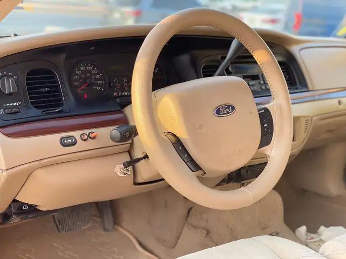 فورد فكتوريا 15