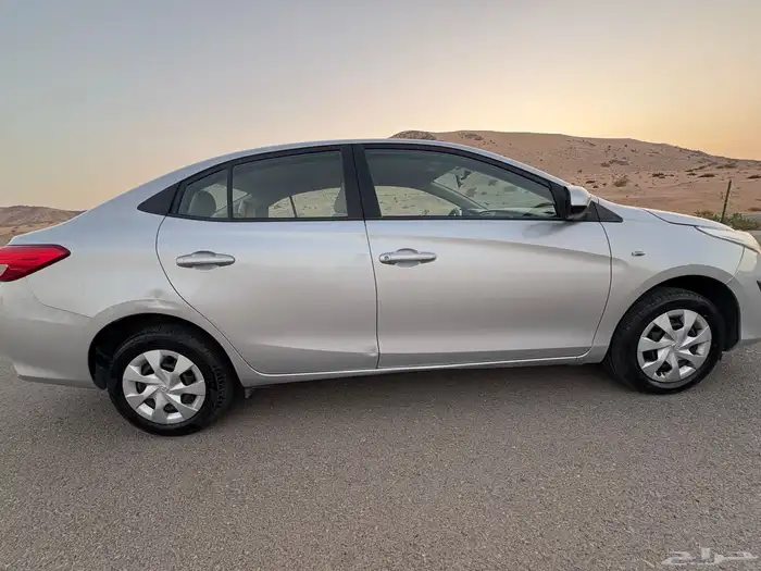 للبيع يارس Y 2019 فضي ممشى 87 الف كيلو بدي وكالة نظيفة 10