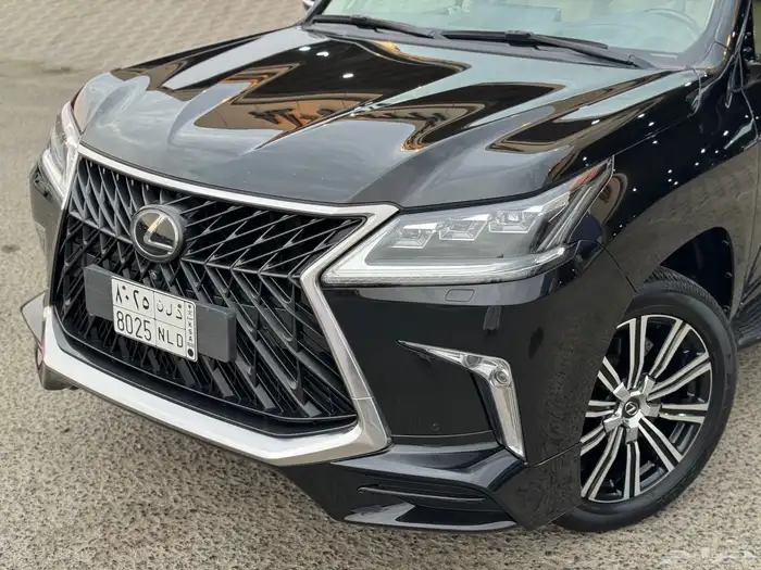 جيب لكزس LX570 S 2020 - عداد 75 الف فقط - مالك واحد 19