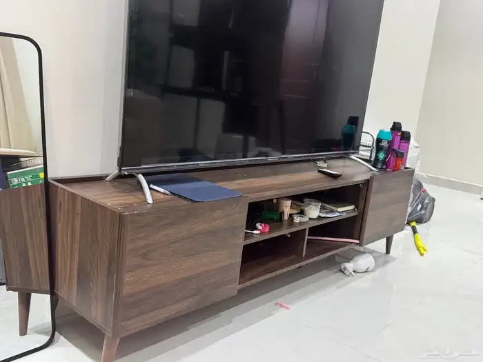 طاولة تلفزيون 1