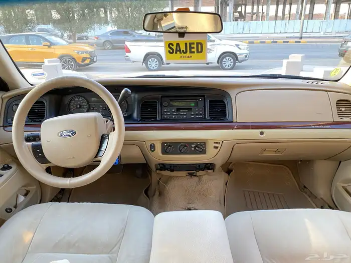 فورد فكتوريا 24