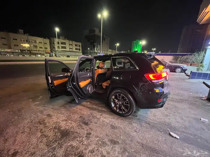 جيب جراند شروكي 6.4 SRT 14