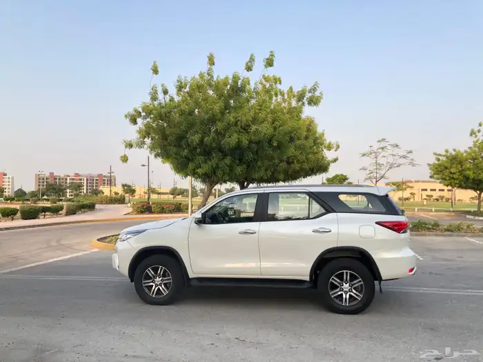 فورتشنر 2019 سعودي بدي وكاله دبل 4X4 بنزين 44