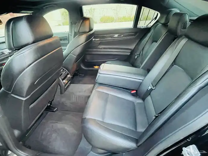 BMW 750li Msport موديل 2012 قمة في النظافة 10