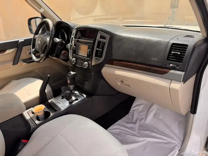 متسبيشي باجيرو 2016 بحالة ممتازة 16