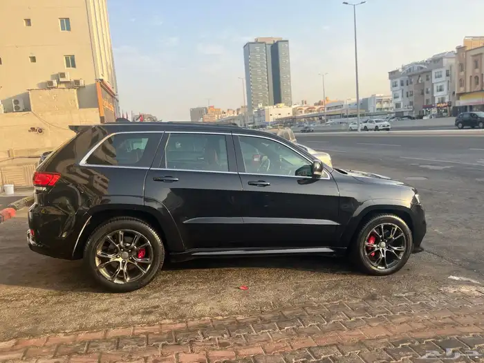 جيب جراند شروكي 6.4 SRT 29